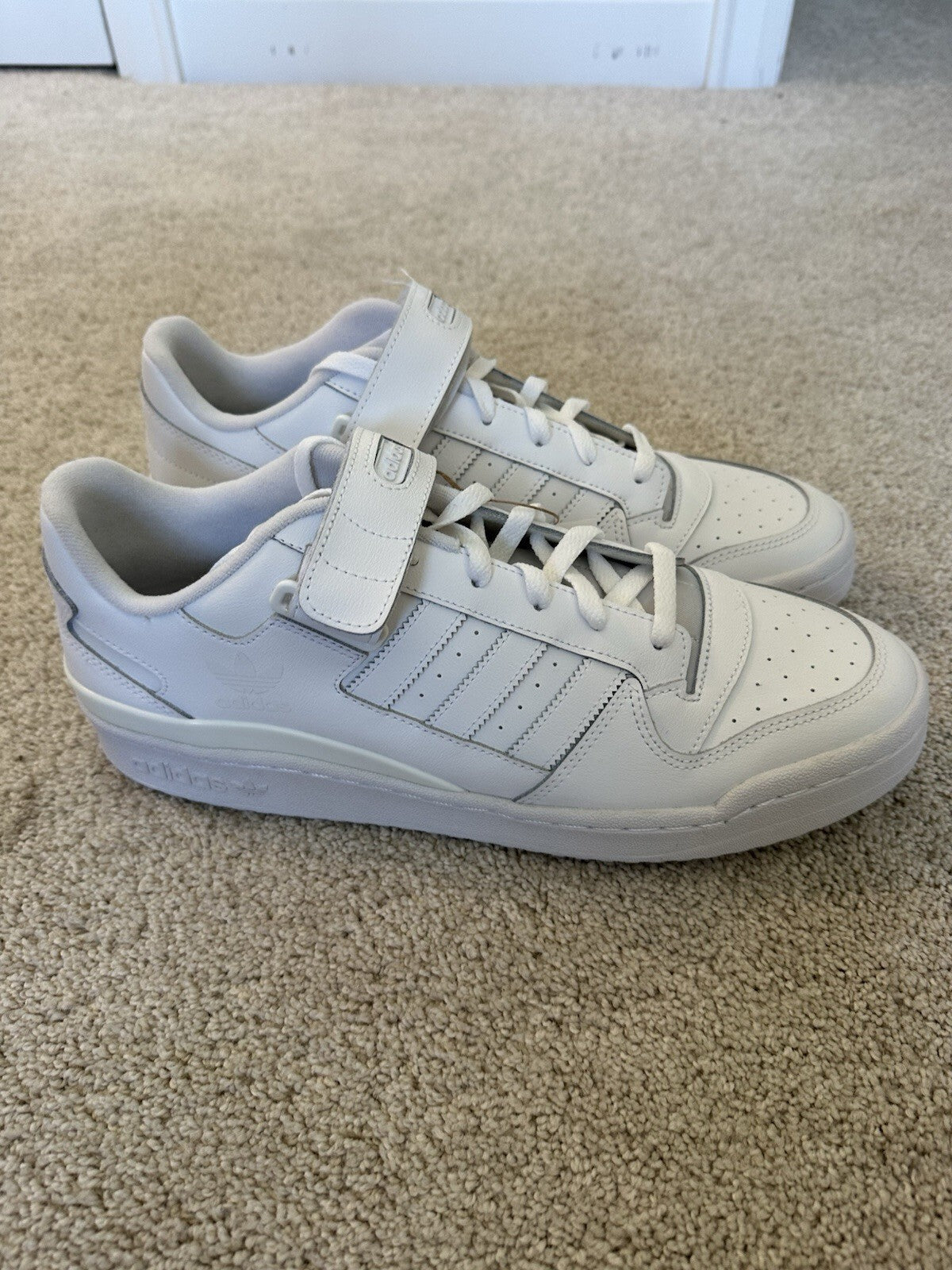 Adidas Originals Forum Low Men FTWWHT/FTWWHT/FTWWHT Men’s Size 13 (damaged Box)