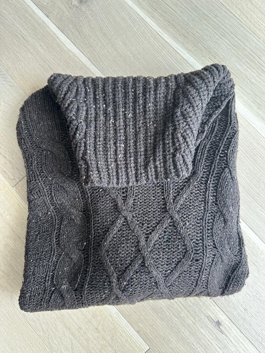 Hugo Boss Selection Brown Sweater Men’s Size XL  Hand Made Luxury Knit