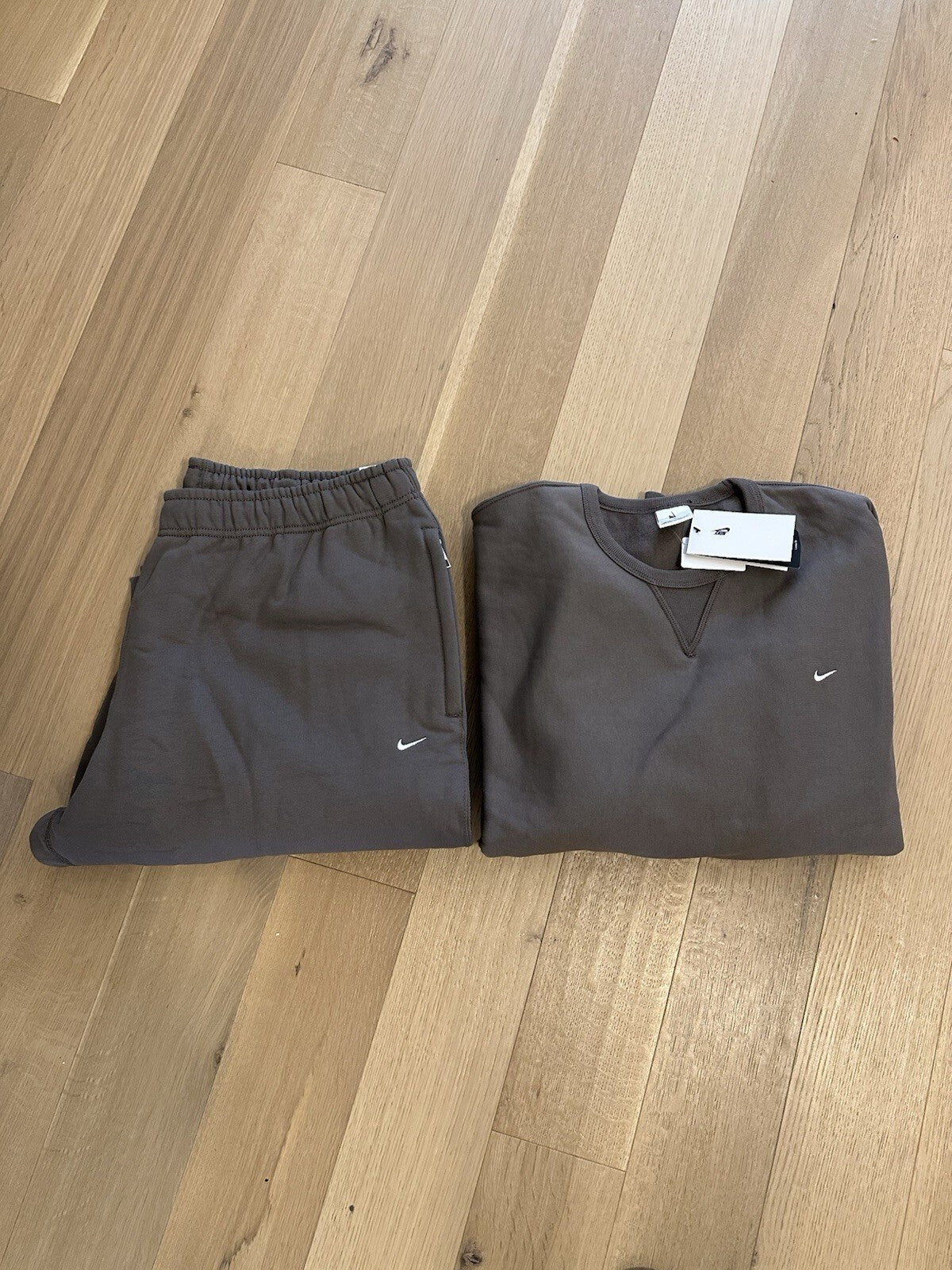 Nike Solo Swoosh Loose Fit Sweatsuit (Pants XL, Crewneck XL) Light Brown