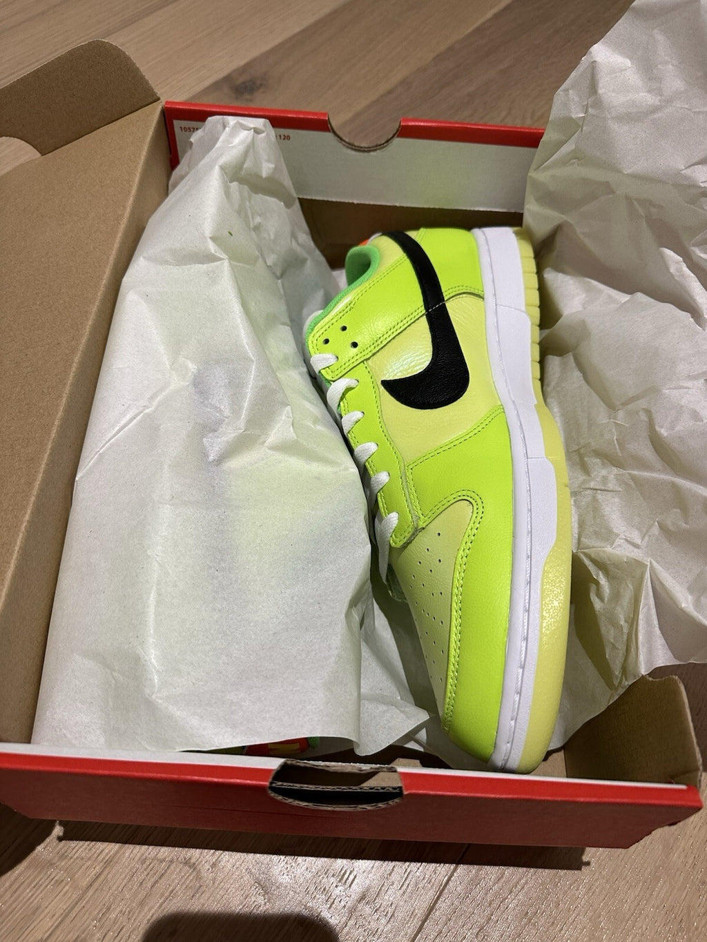 NIKE DUNK LOW SE VOLT/BLACK-TOTAL ORANGE Men’s Size 13 BNIB