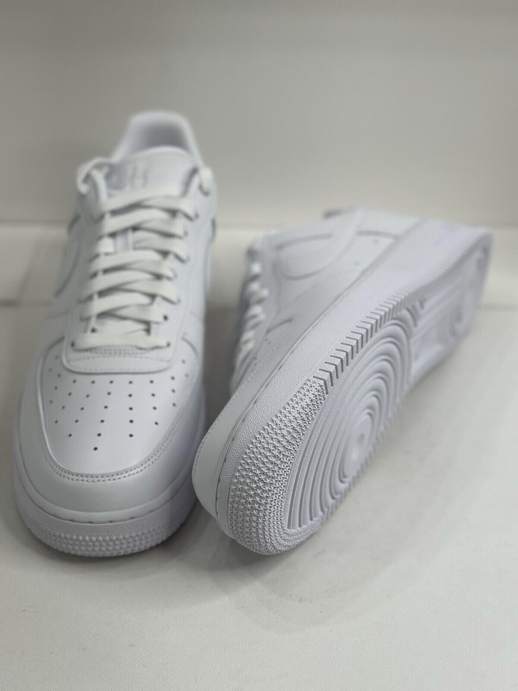 Nike Air Force One’s ‘07 (AF1) Triple White mens shoes size 13