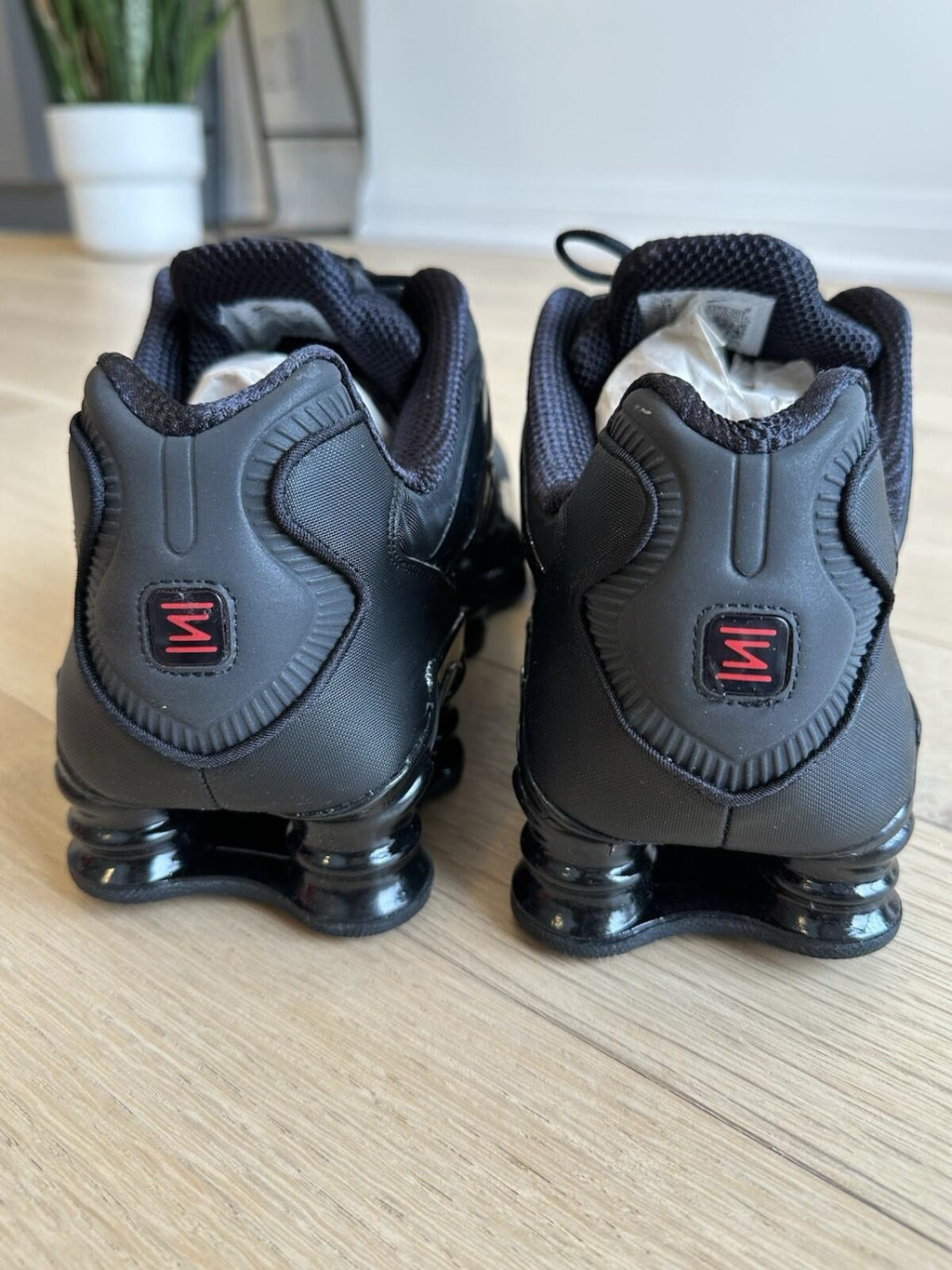 NIKE SHOX TL BLACK/BLACK-MTLC HEMATITE Men’s 14 BNIB