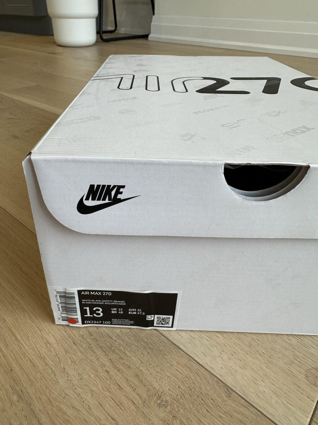 Nike Air Max 270 White/Black-Safety Orange Mens Size 13 BNIB