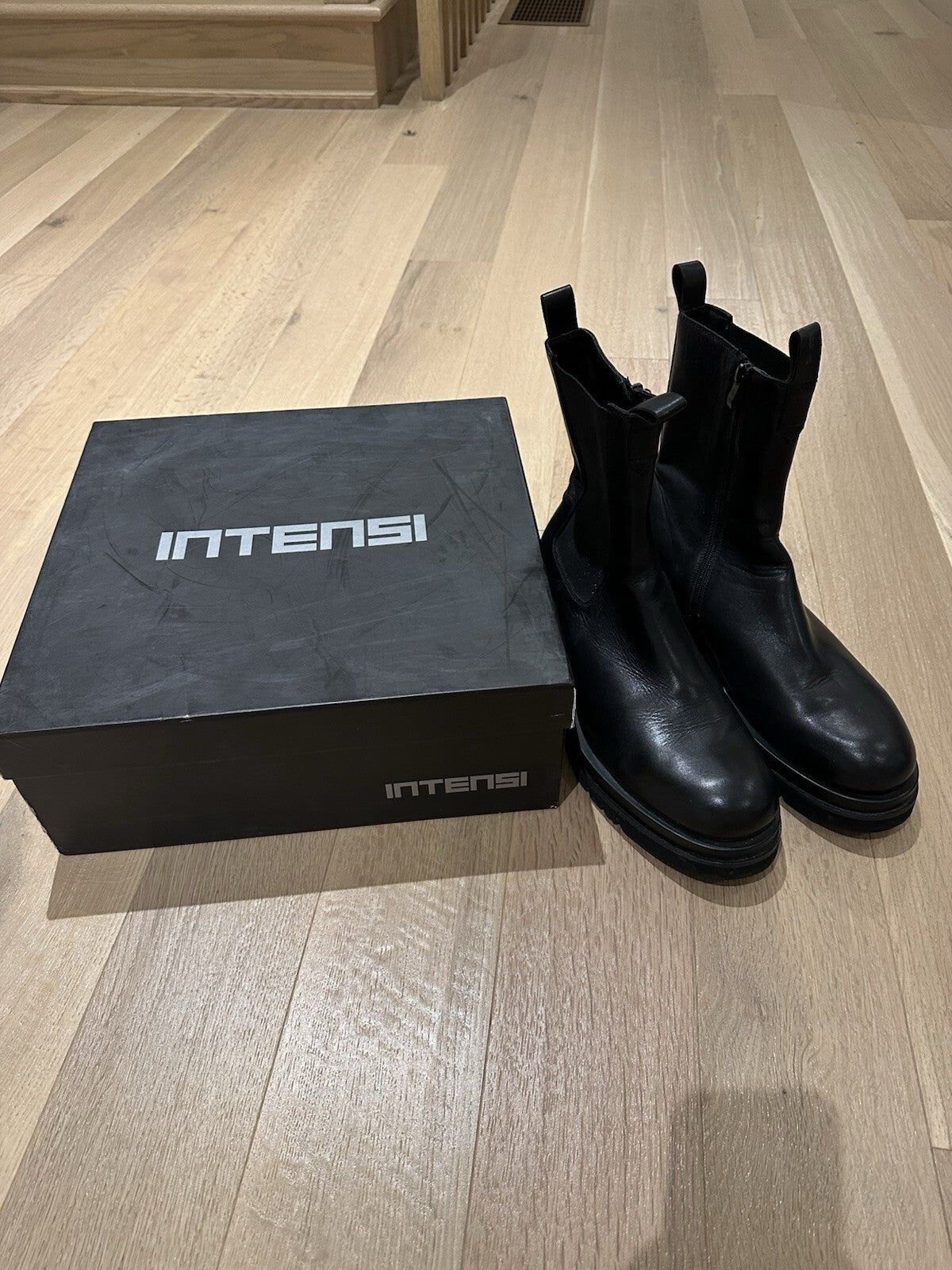 Intensi Men’s Black Leather boot Size 13