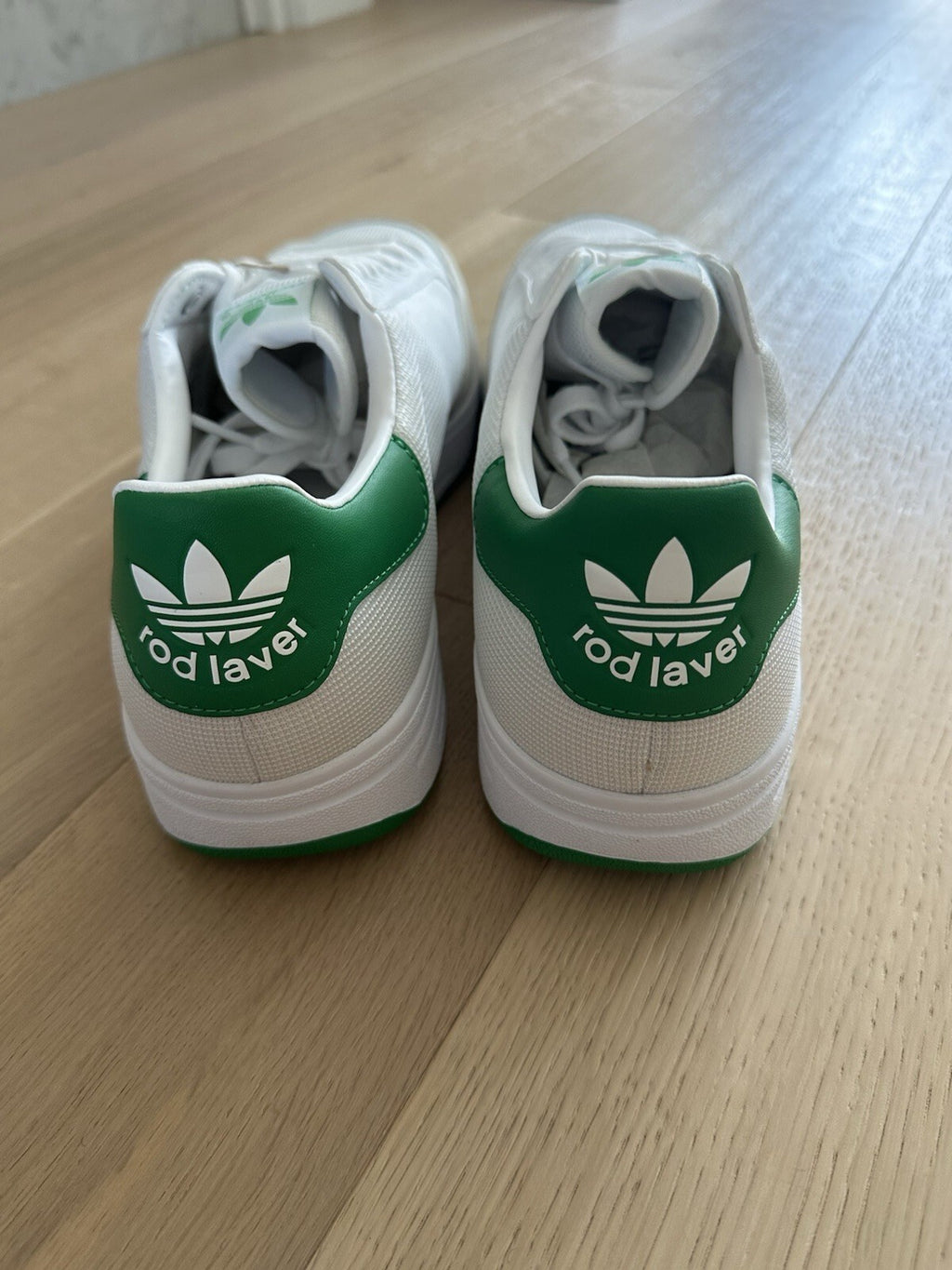 Adidas ROD LAVER Men’s Size 13 RUNWHT/RUNWHT/FAIRWA