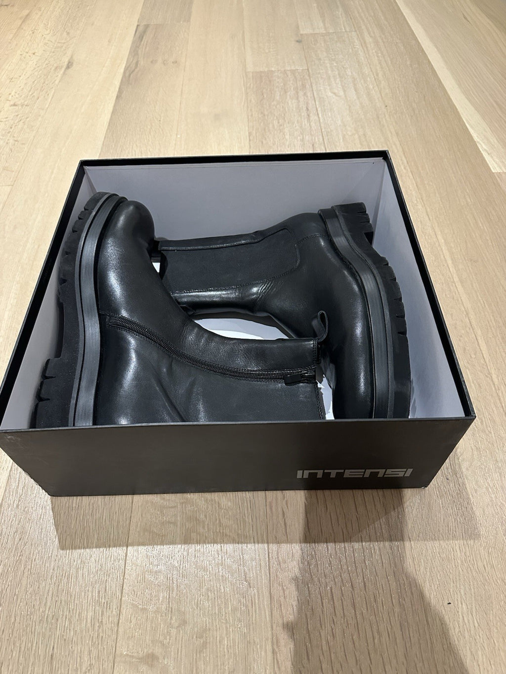 Intensi Men’s Black Leather boot Size 13