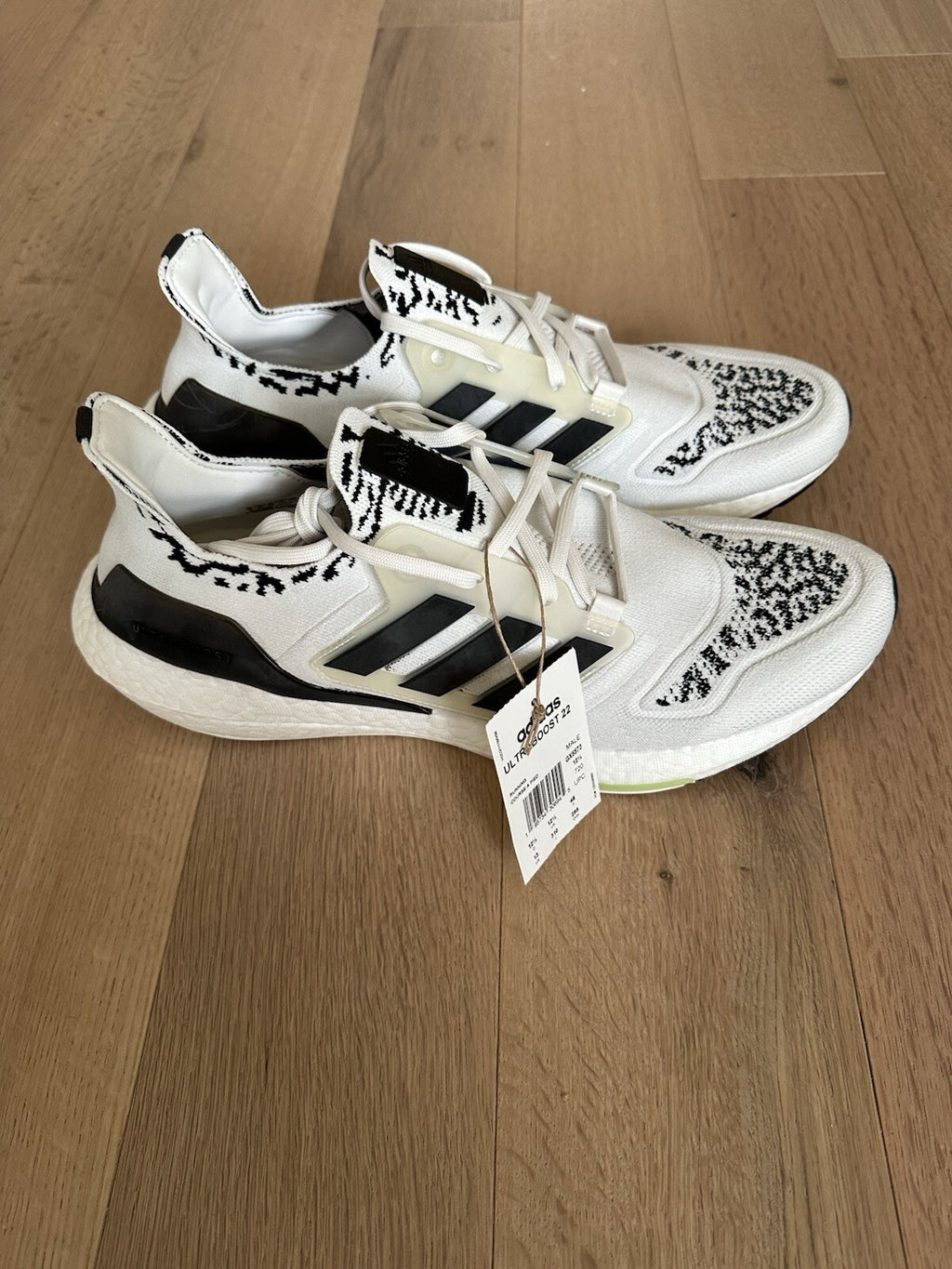 Adidas ULTRABOOST 22 Men’s 13 Nondye/cblack/almlim