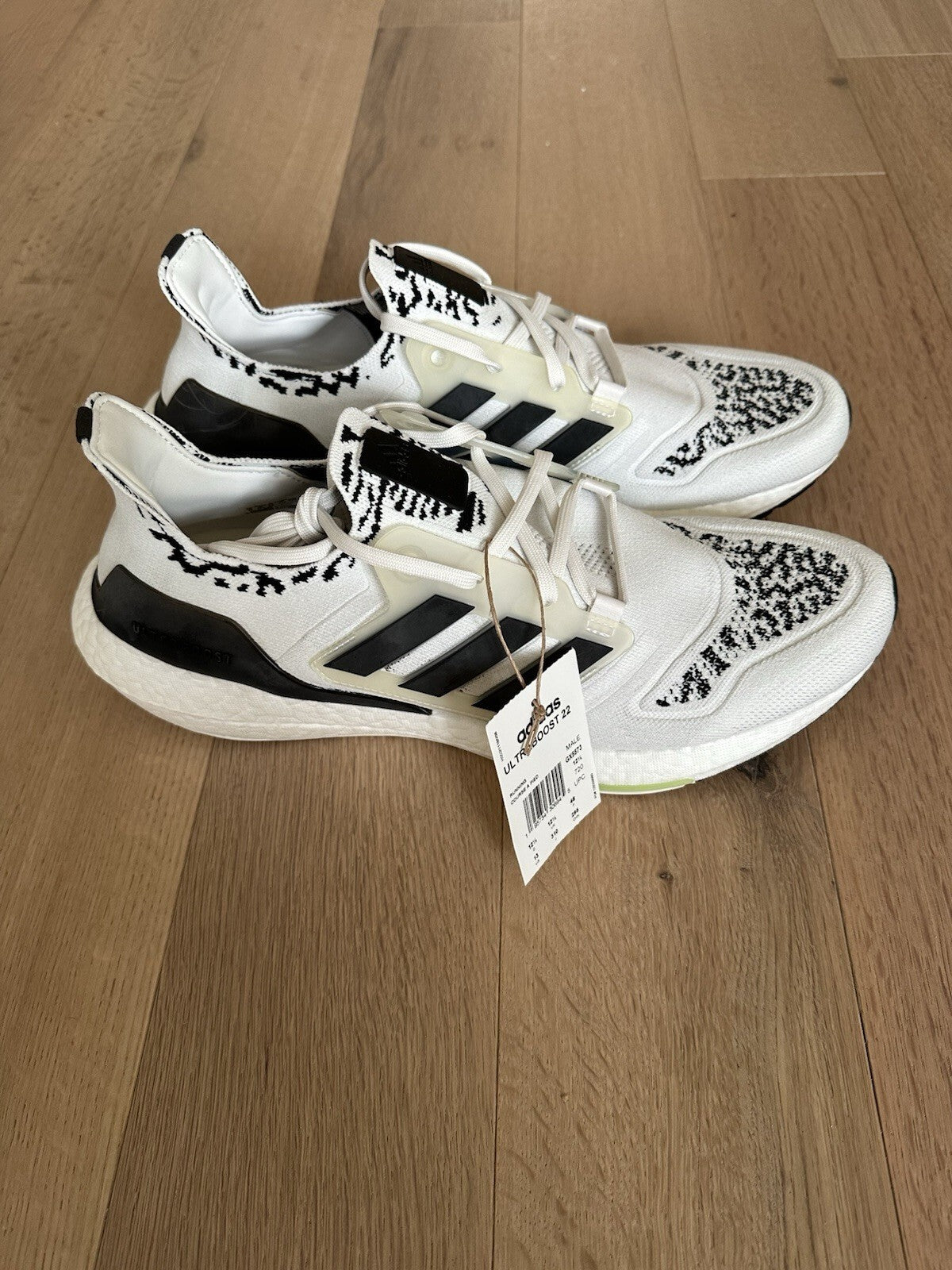 Adidas ULTRABOOST 22 Men’s 13 Nondye/cblack/almlim