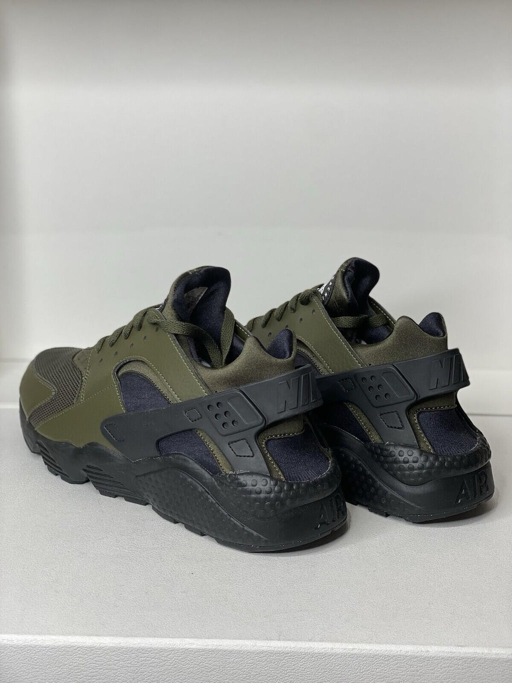 Nike Air huarache Premium Olive/ Cargo Khaki Men’s Size 14