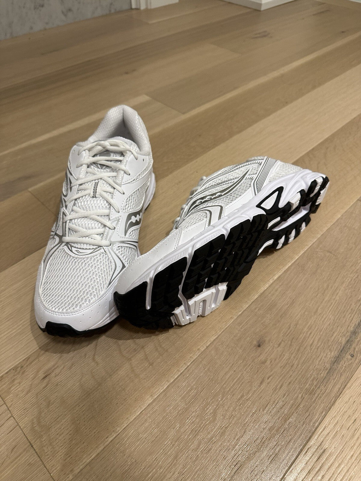 Saucony Men’s Ride Millennium White/ Silver  Men’s 14