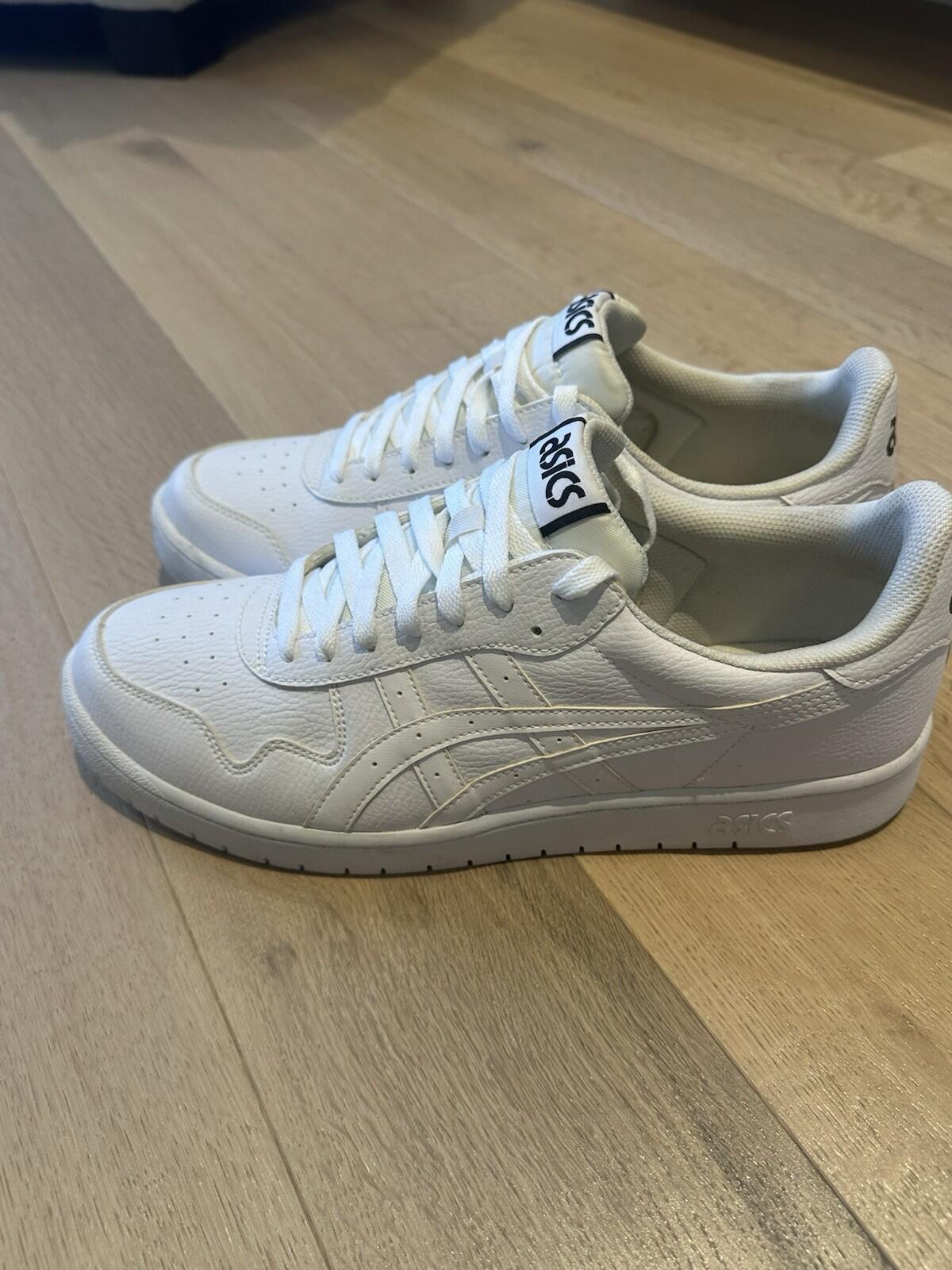 ASICS Japan Men’s Size 13 Triple White