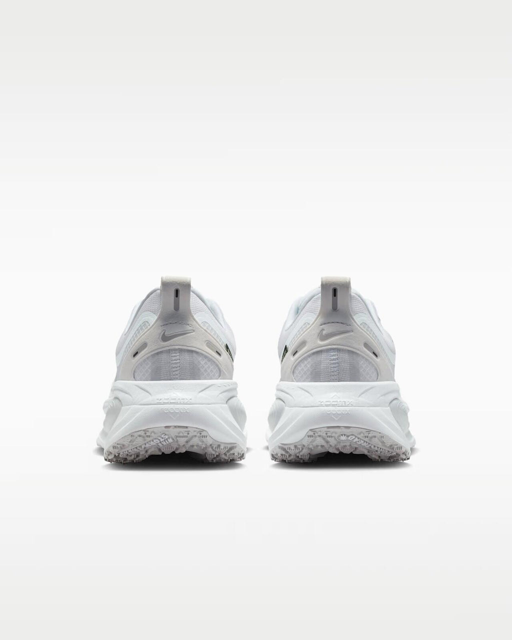 Nike Vomero 18 GORE-TEX Men’s 14 White/Pure Platinum