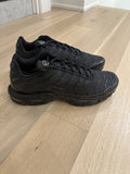 Nike AIR MAX PLUS BLACK/BLACK-BLACK Men’s 13