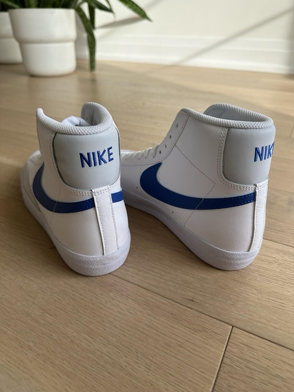 Nike Blazer Mid 77 (GS) Size 7Y White/Game Royal -Purple Platinum