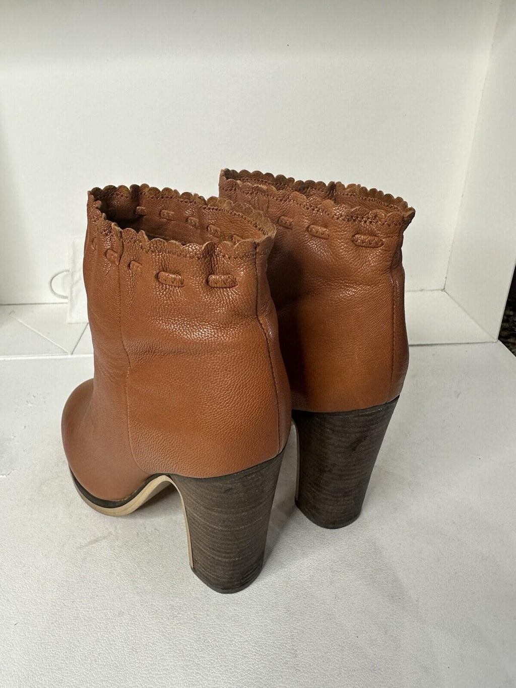 Women’s Chloe leather bootie size 7.5 style SB27202