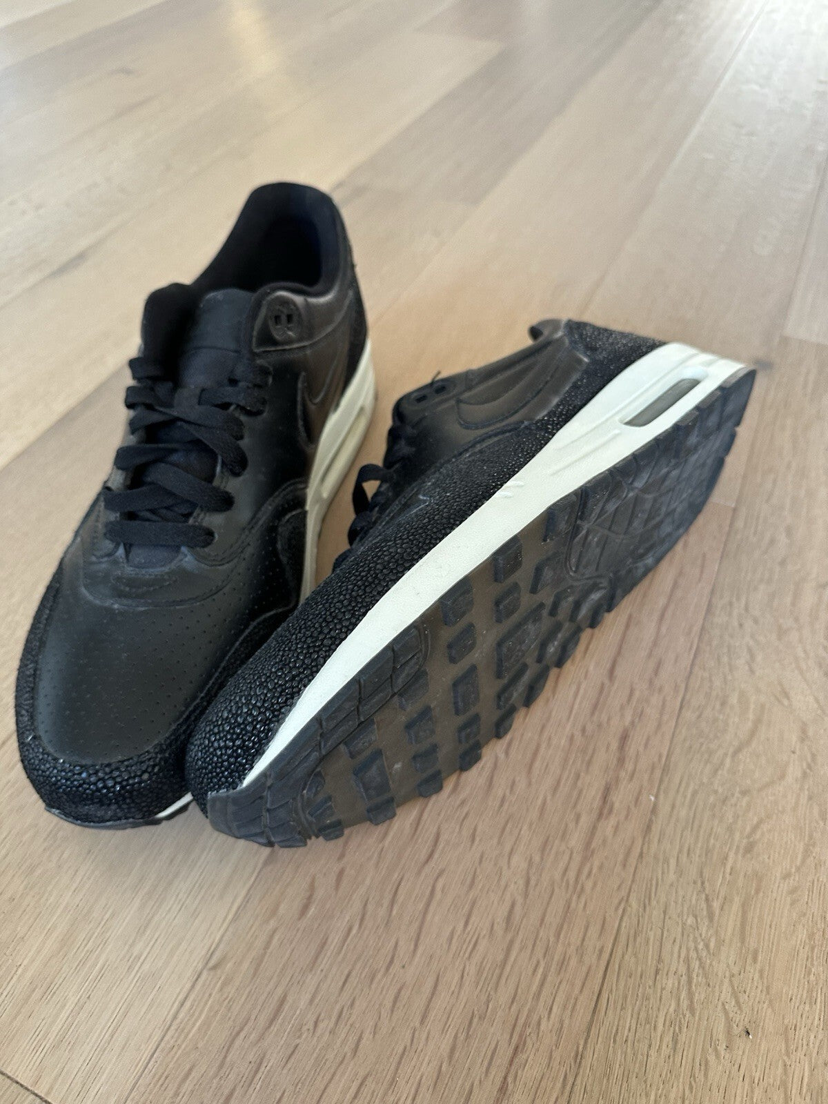 Nike Air Max 1 Leather 'Caviar' (Stingray Pack) Men’s Size 13