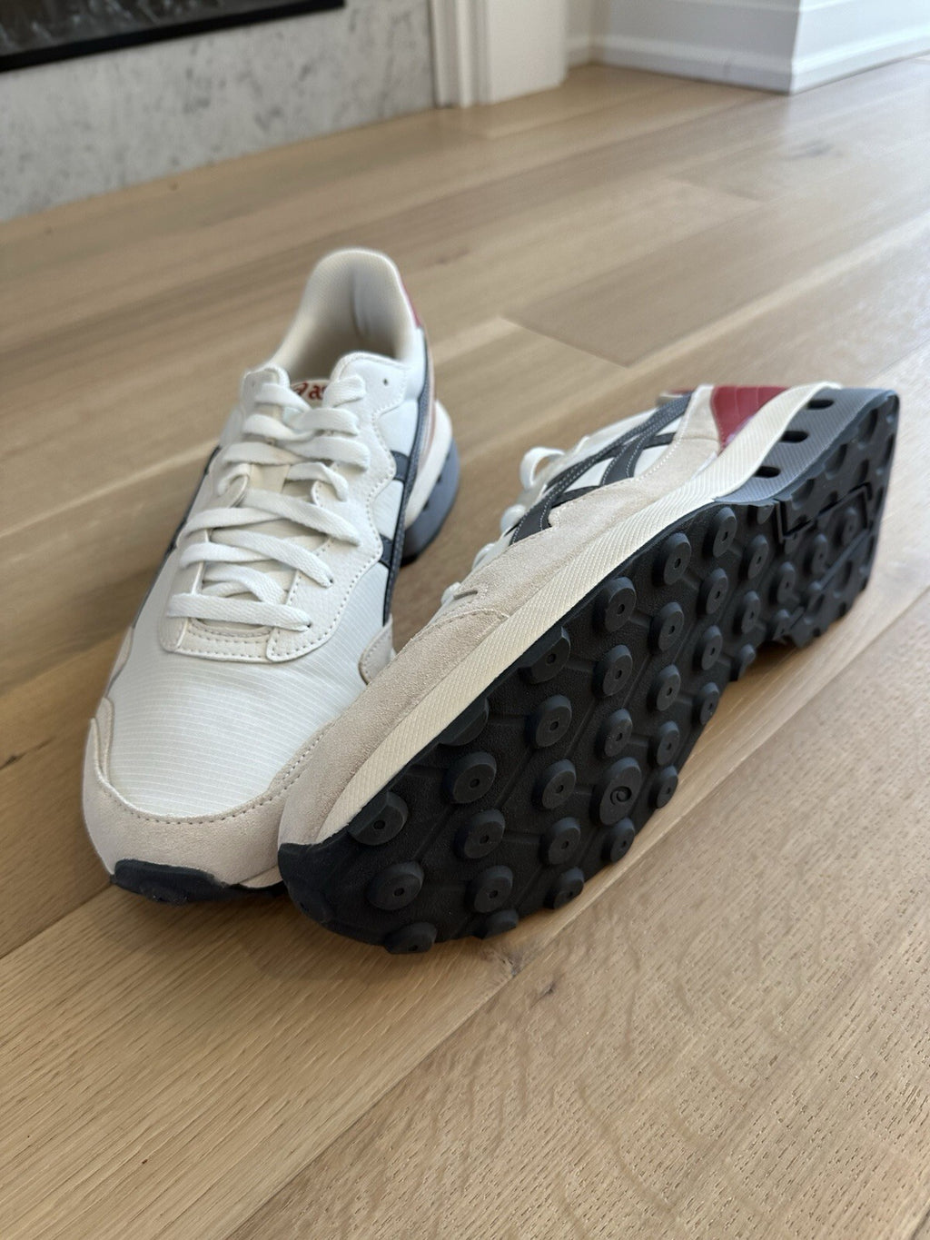 ASICS JOGGER X81 Men’s 14 CREAM/CARBON