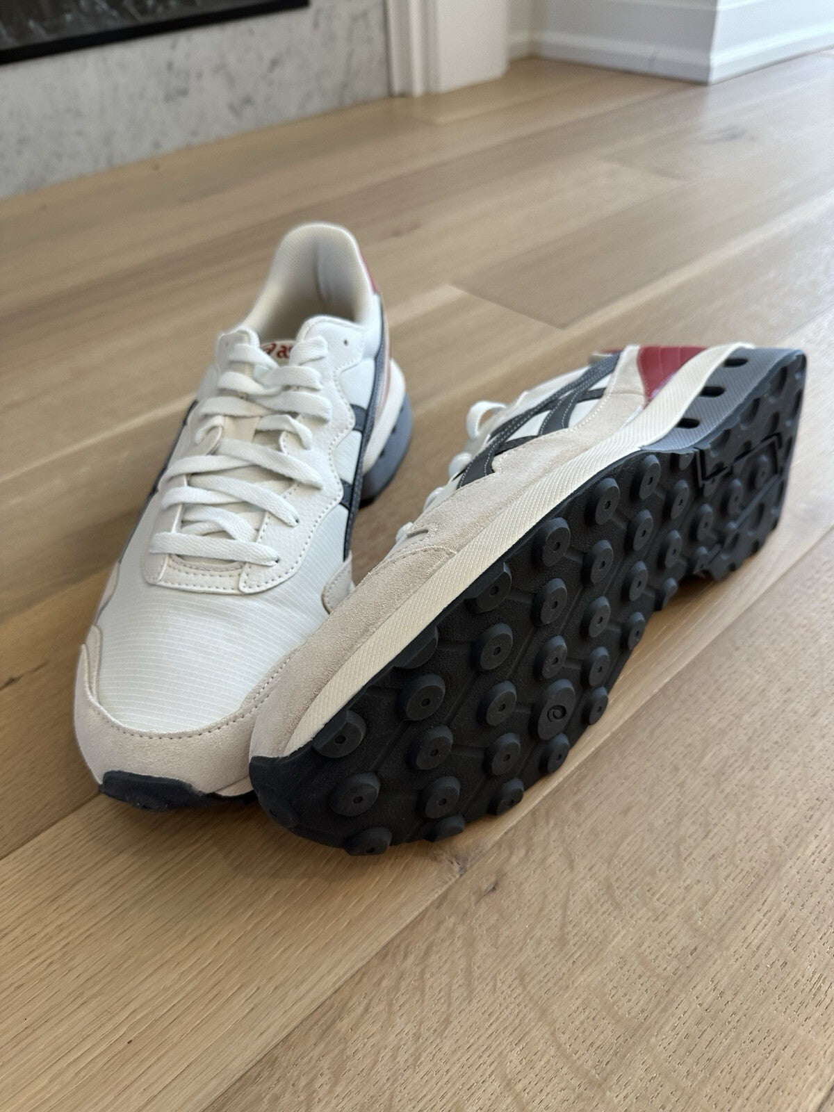 ASICS JOGGER X81 Men’s 14 CREAM/CARBON