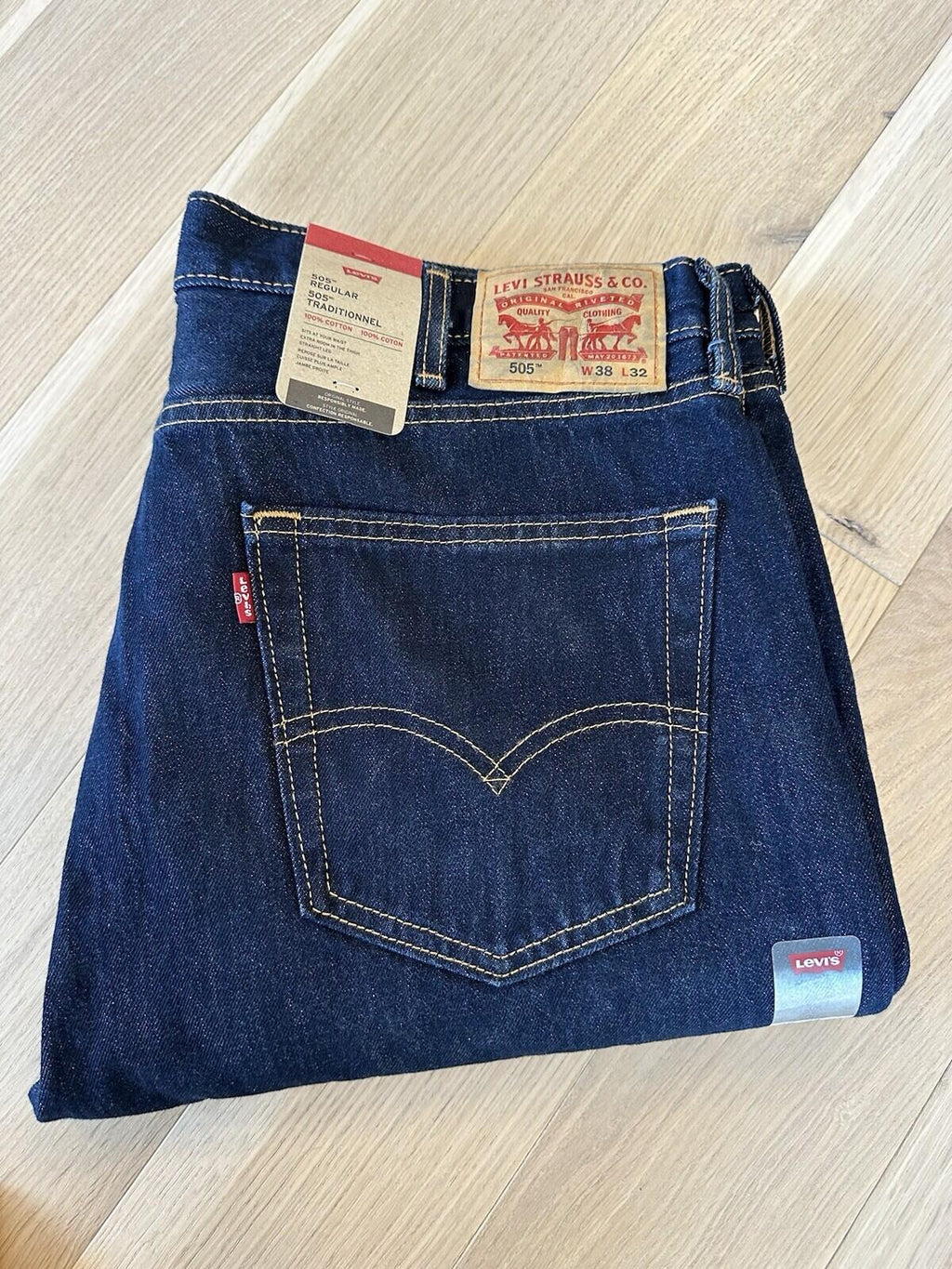 Levis Denim 505 Regular Mens Size 38x32 Dark Blue