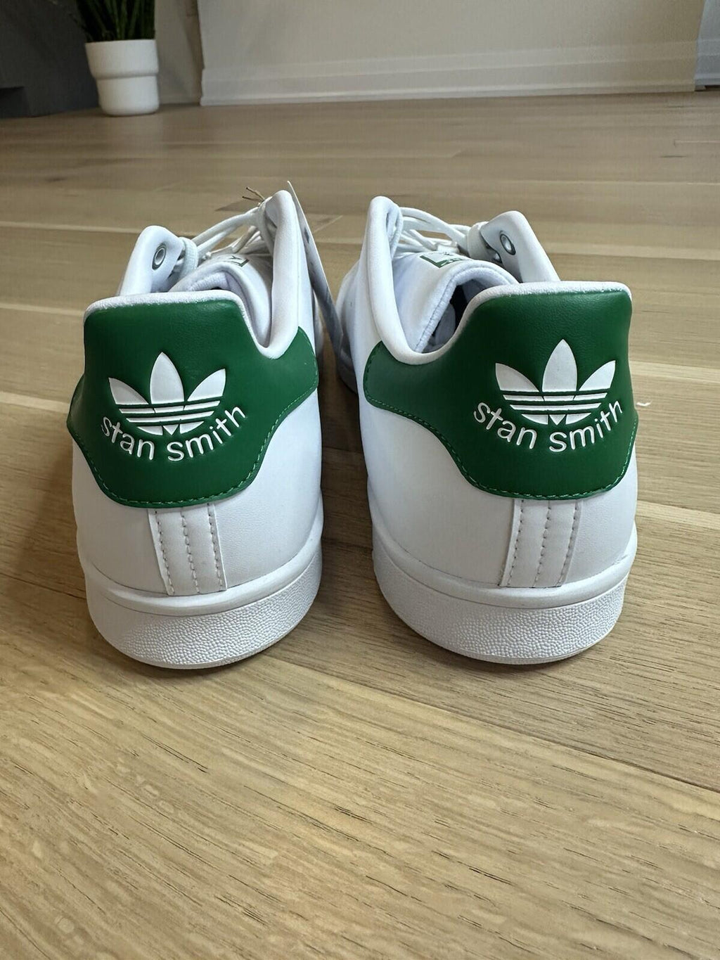 Adidas Stan Smith Originals (white/green)Ftwwht/fywwht/Green Men’s Size 13 BNIB