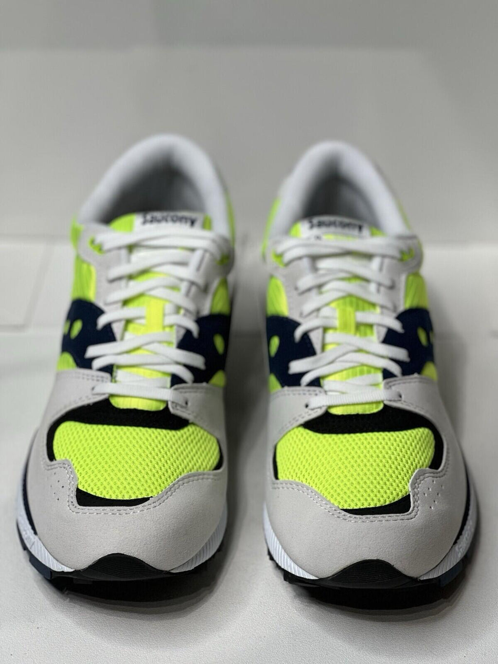 Saucony Auzura ‘White Citron’ Men’s Shoes Size 13