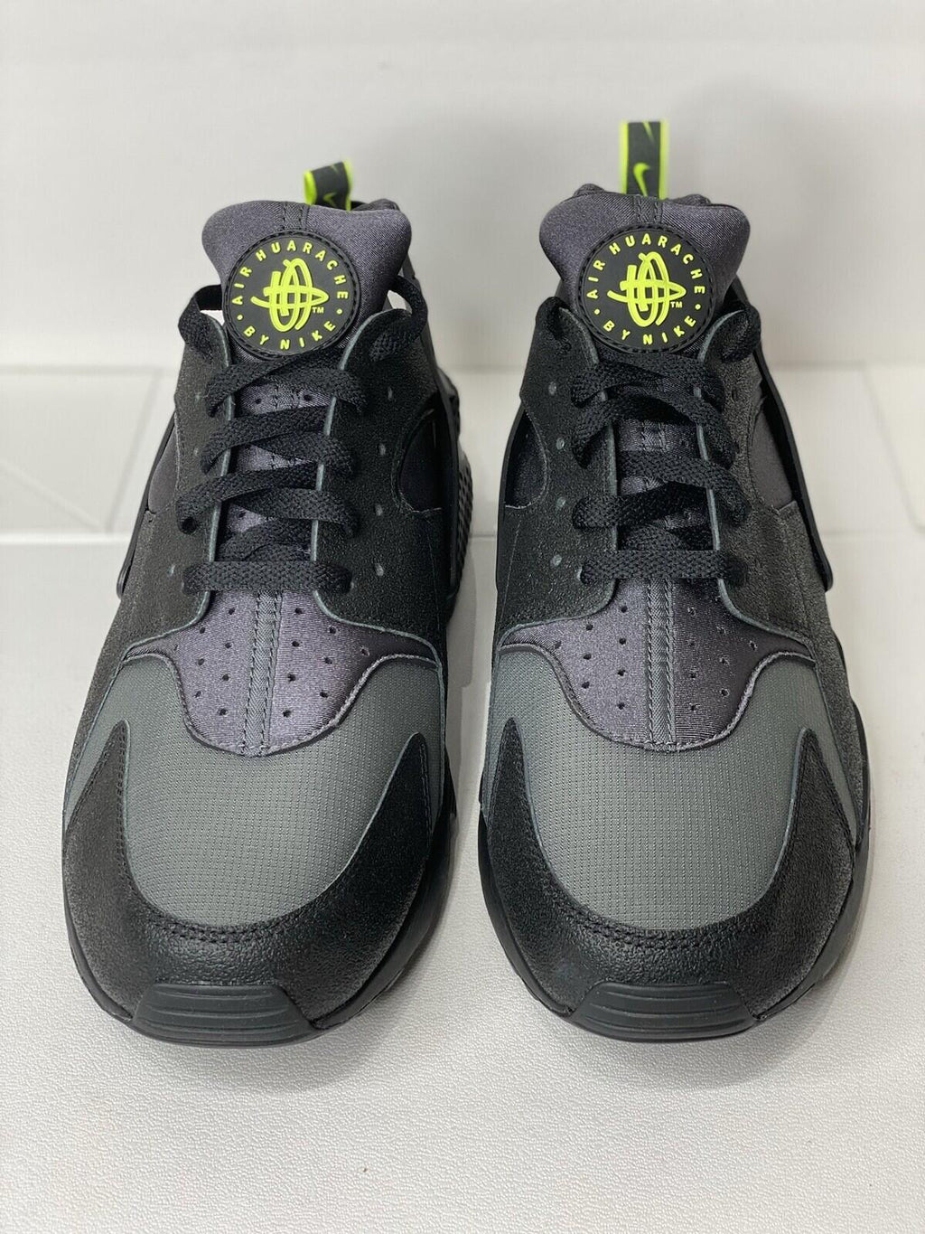 Nike huarache Black/ Anthracite/ Volt Men’s Size 14