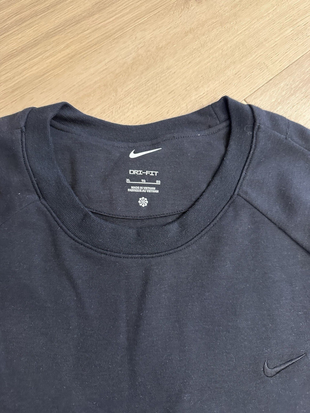 Nike Black Dri-fit Track Set Men’s XL Cropped Pant,Crewneck Sweatshirt, T-shirt.