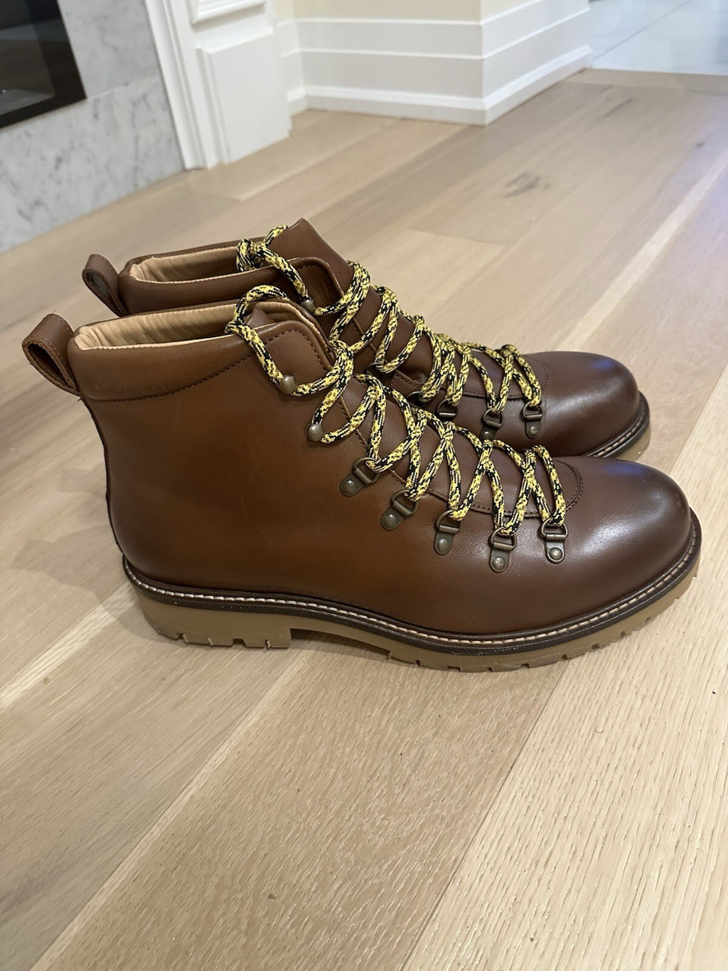 Banana Republic Mens Alpine BO Boots Cognac Leather Size 13
