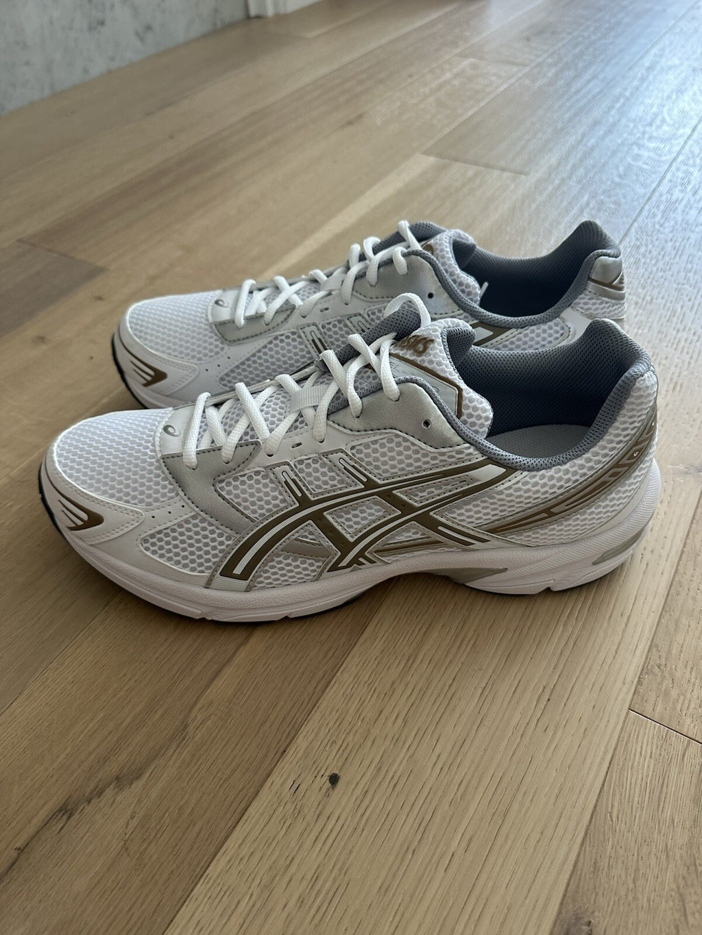 ASICS GEL-1130 Men’s Size 13 White/ pepper