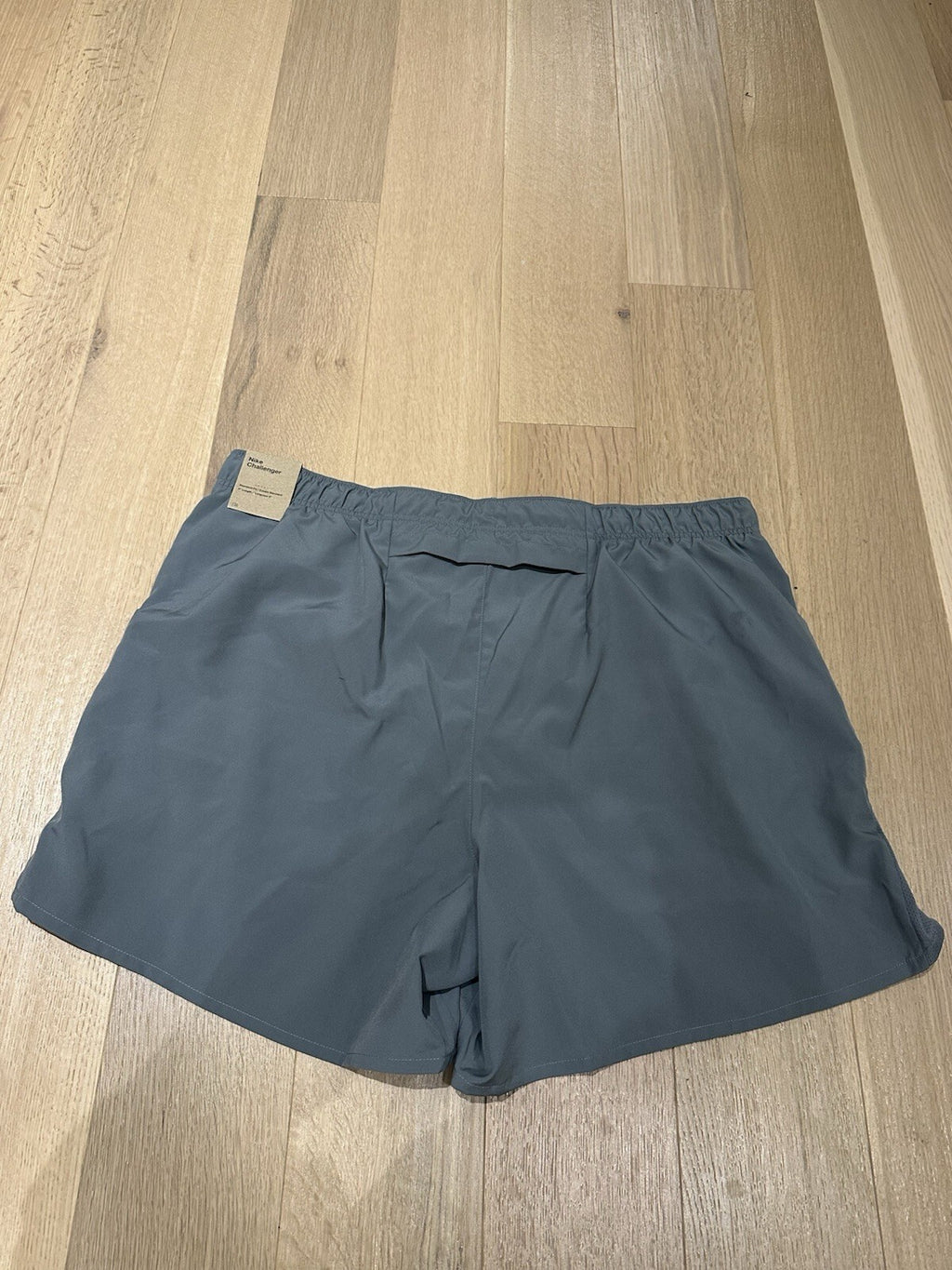 Nike Challenger 5” Standard Fit dri fit Short Grey Men’s XL
