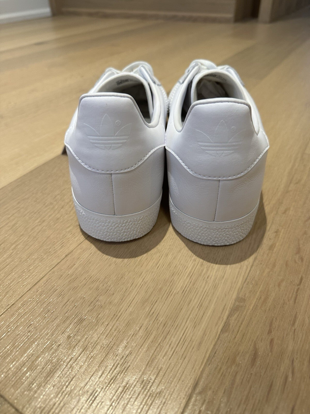 Adidas GAZELLE White Leather Men’s Size 13 FTWWHT/FTWWHT/GOLDMT