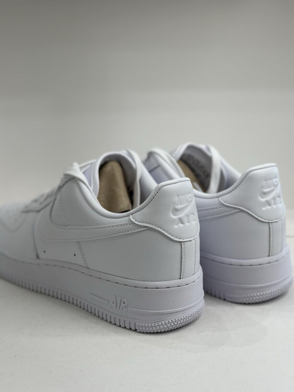 Nike Air Force One’s ‘07 (AF1) Triple White mens shoes size 13