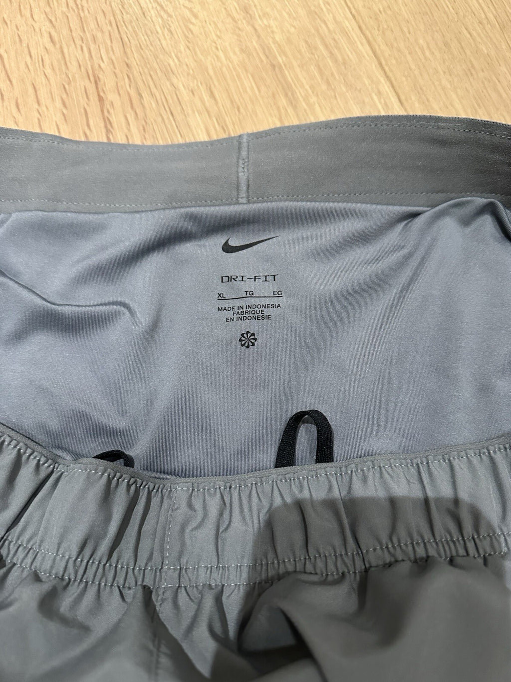 Nike Challenger 5” Standard Fit dri fit Short Grey Men’s XL