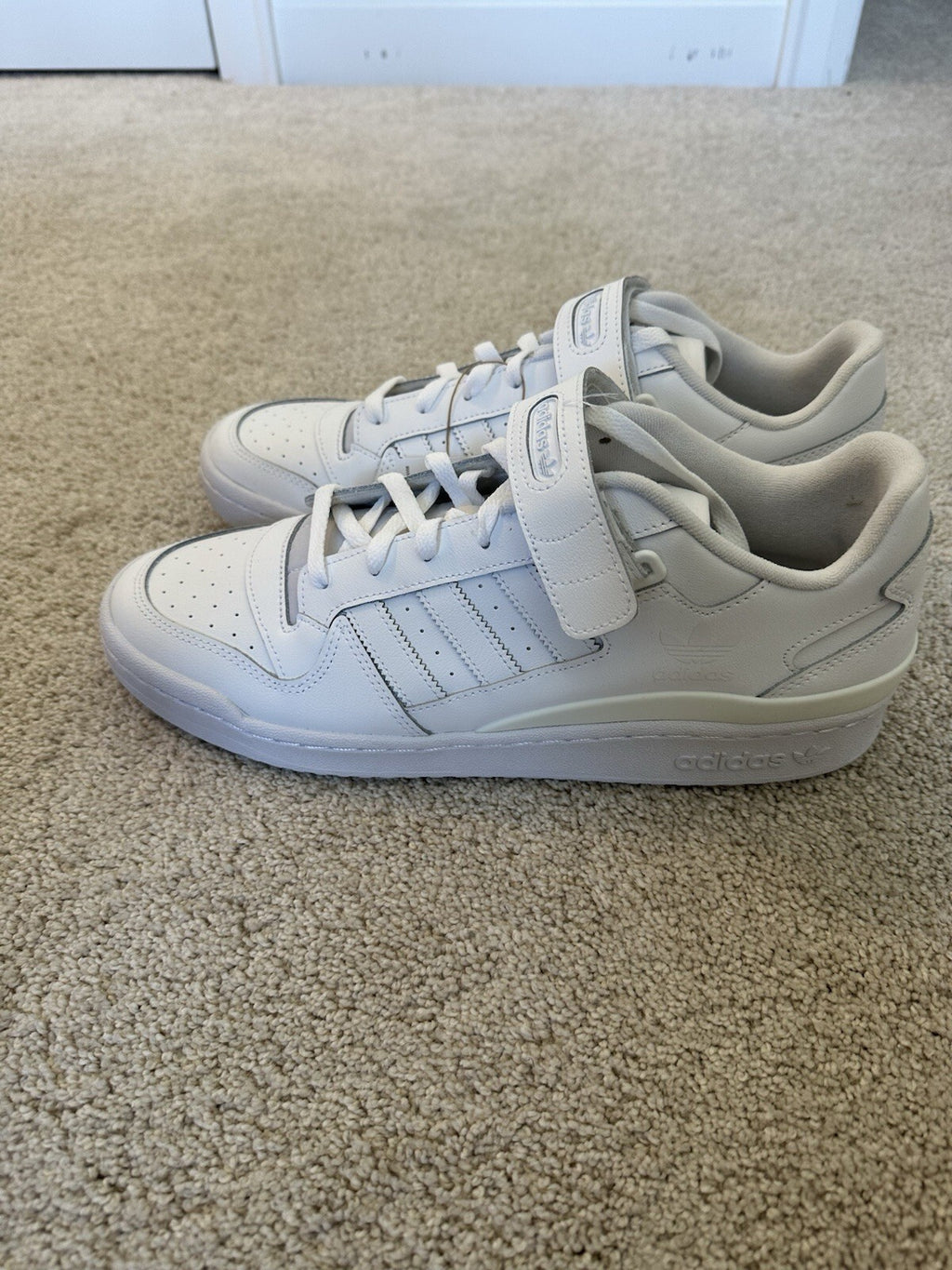 Adidas Originals Forum Low Men FTWWHT/FTWWHT/FTWWHT Men’s Size 13 (damaged Box)