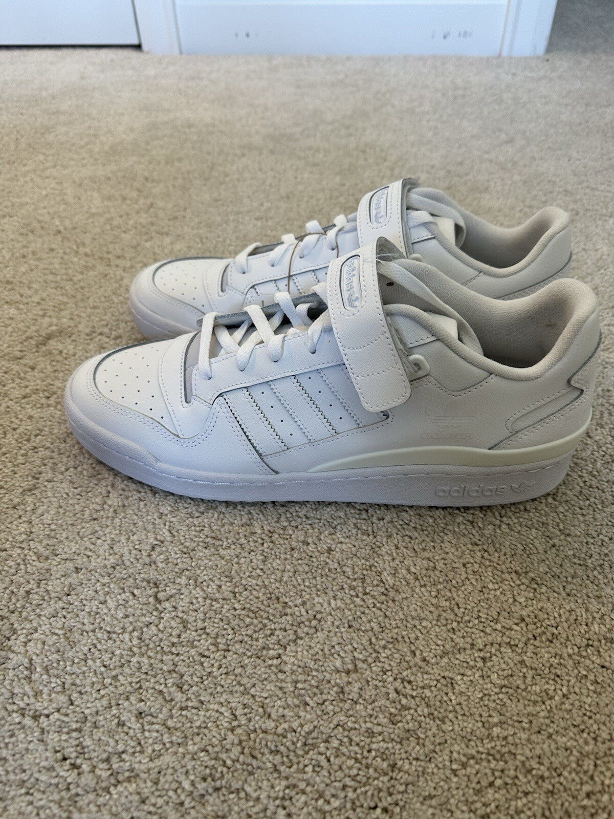 Adidas Originals Forum Low Men FTWWHT/FTWWHT/FTWWHT Men’s Size 13 (damaged Box)