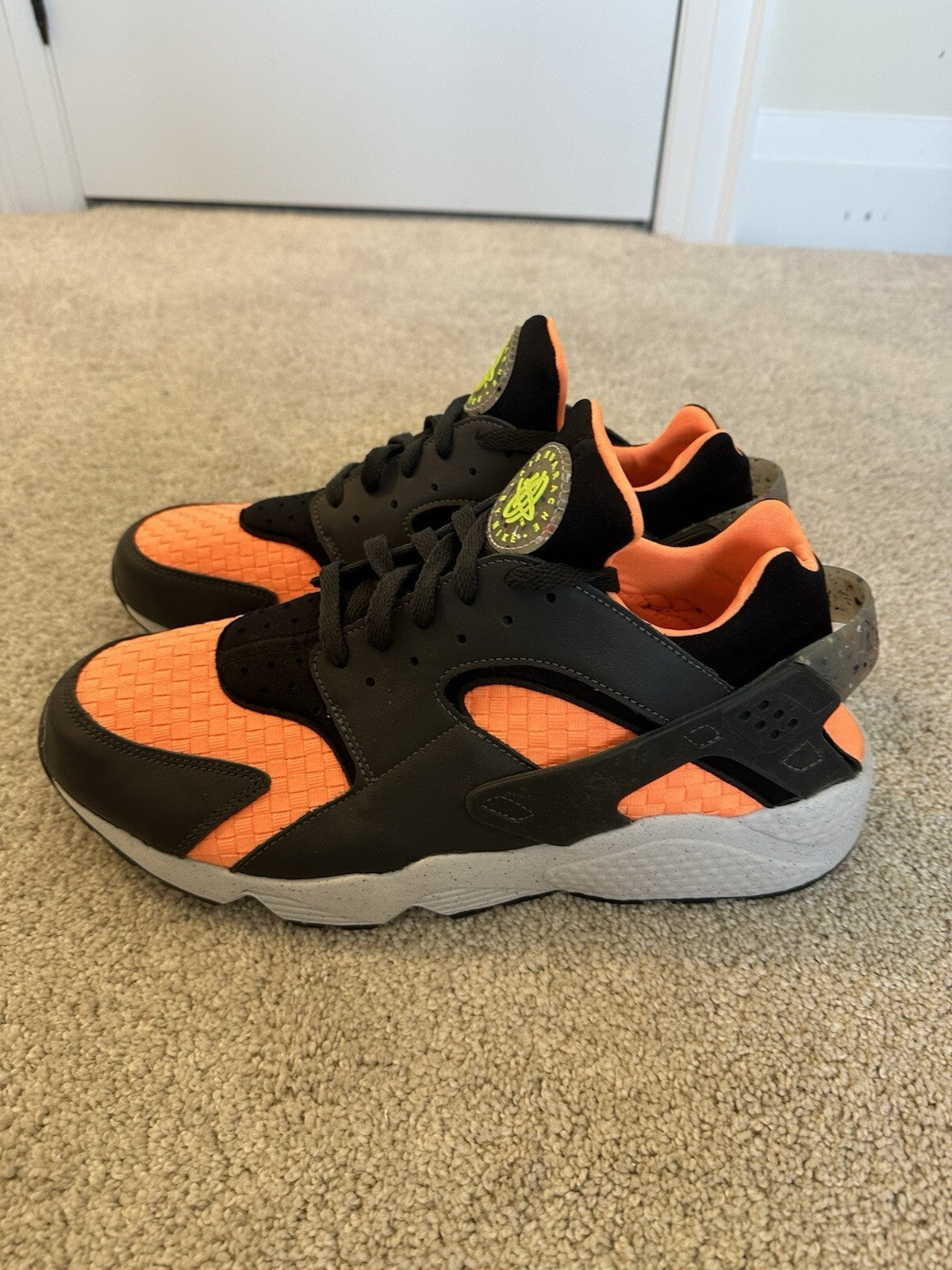 Nike Huarache Atomic Orange Men’s Size 14