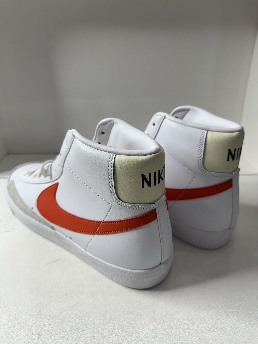 Nike Blazer Mid 77 VNTG WHITE/PICANTE RED-COCONUT MILK Men’s Size 13 BNIB