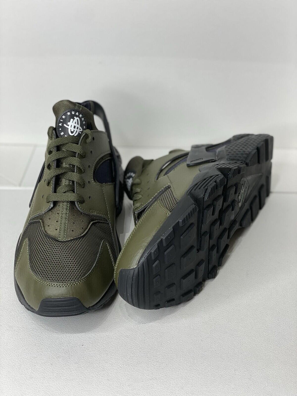Nike Air huarache Premium Olive/ Cargo Khaki Men’s Size 14