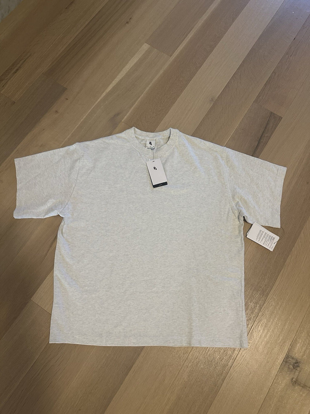 Nike Solo Swoosh Short-Sleeve Heavyweight Top 'White' Heather Greyish Tone