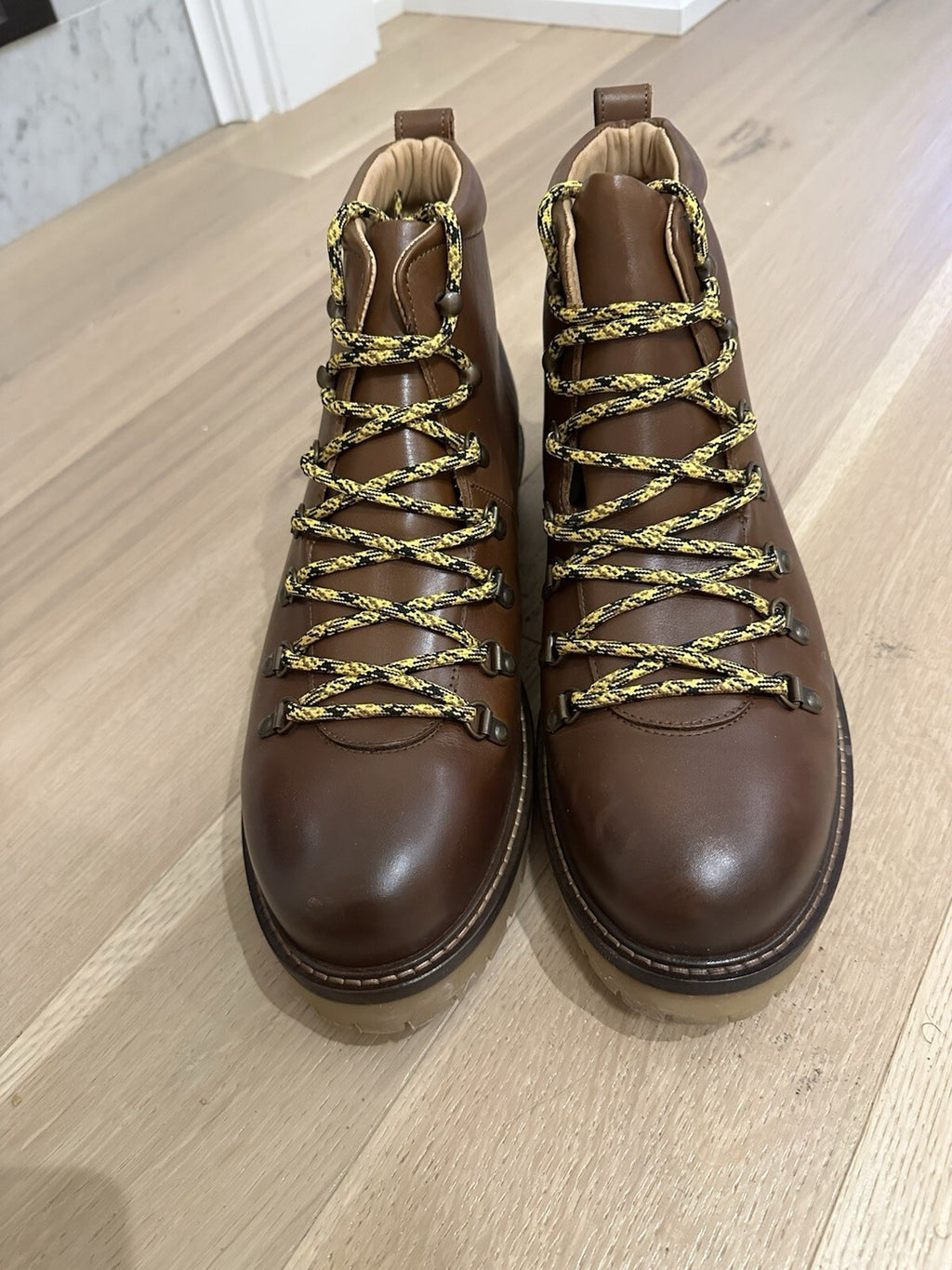 Banana Republic Mens Alpine BO Boots Cognac Leather Size 13