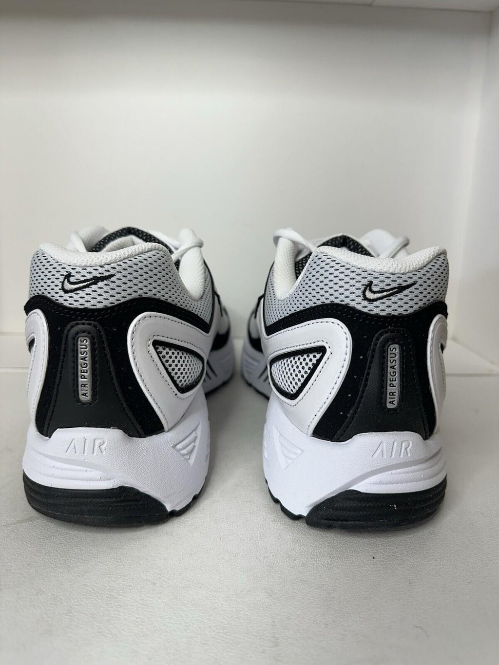 Nike Air Pegasus 2K5 White/ Black Men’s Size 13 BNIB