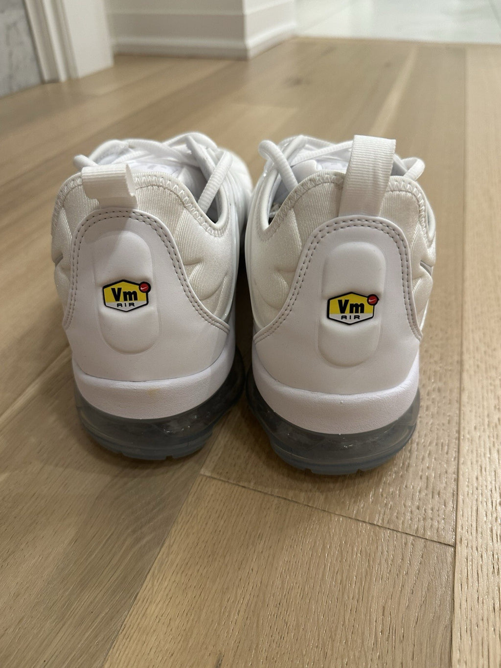 Nike AIR VAPORMAX PLUS Men’s 13 WHITE/WHITE-PURE PLATINUM