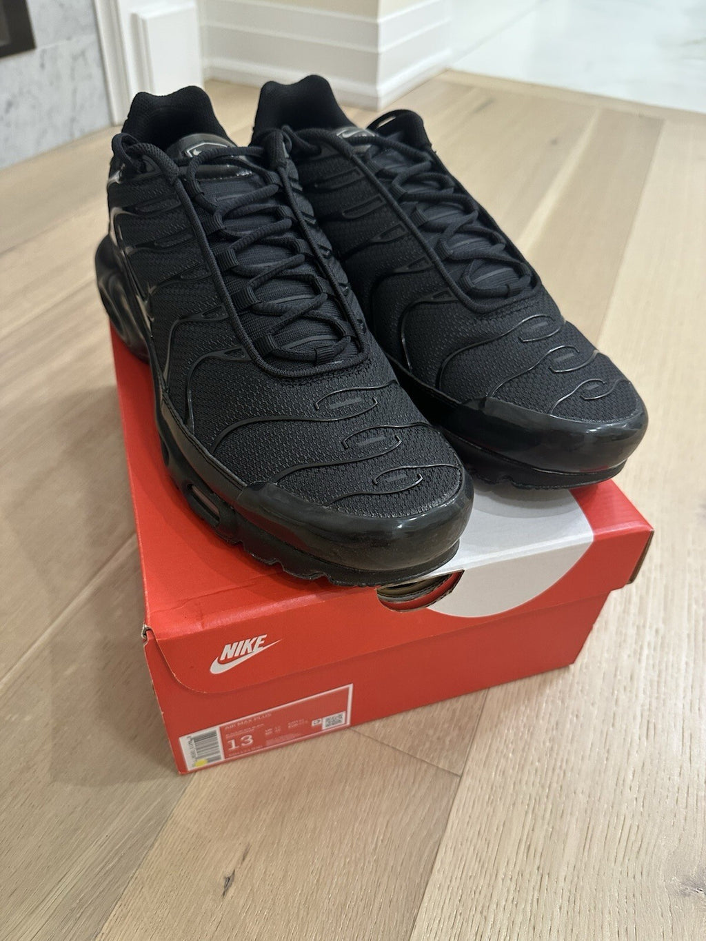 Nike AIR MAX PLUS BLACK/BLACK-BLACK Men’s 13