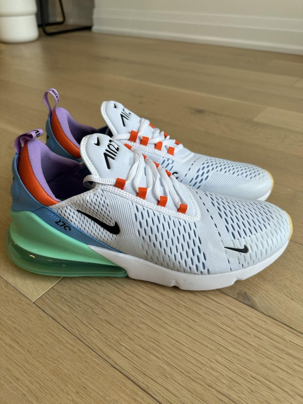 Nike Air Max 270 White/Black-Safety Orange Mens Size 13 BNIB