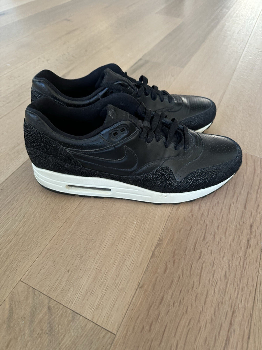 Nike Air Max 1 Leather 'Caviar' (Stingray Pack) Men’s Size 13