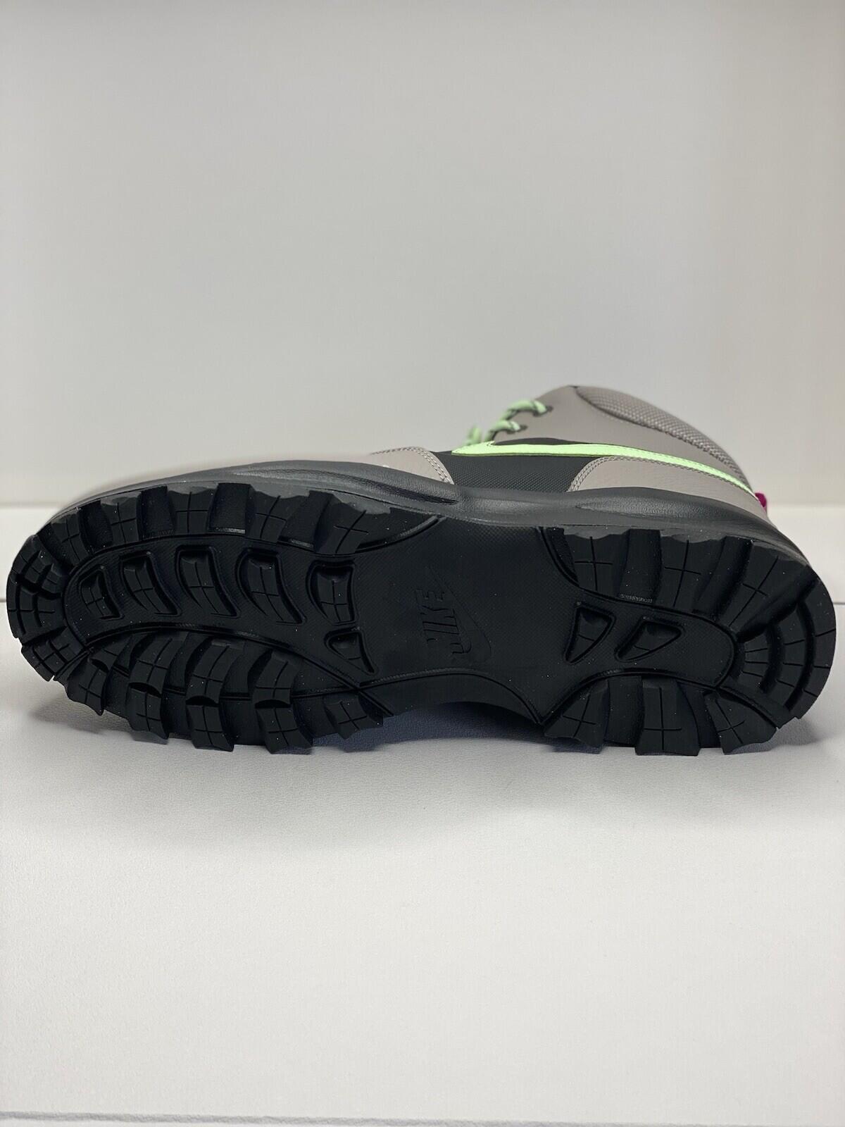 Nike Manoa Leather SE Enigma Stone Like Men’s Boot Men’s Size 13