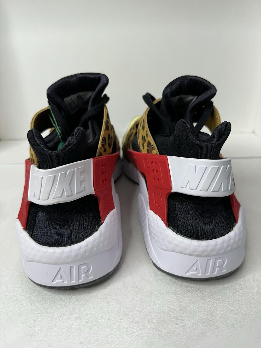 Nike Air Huarache ‘SNKR DAY’ LEMON CHIFFON/UNIVERSITY RED Men’s Size 15 BNIB