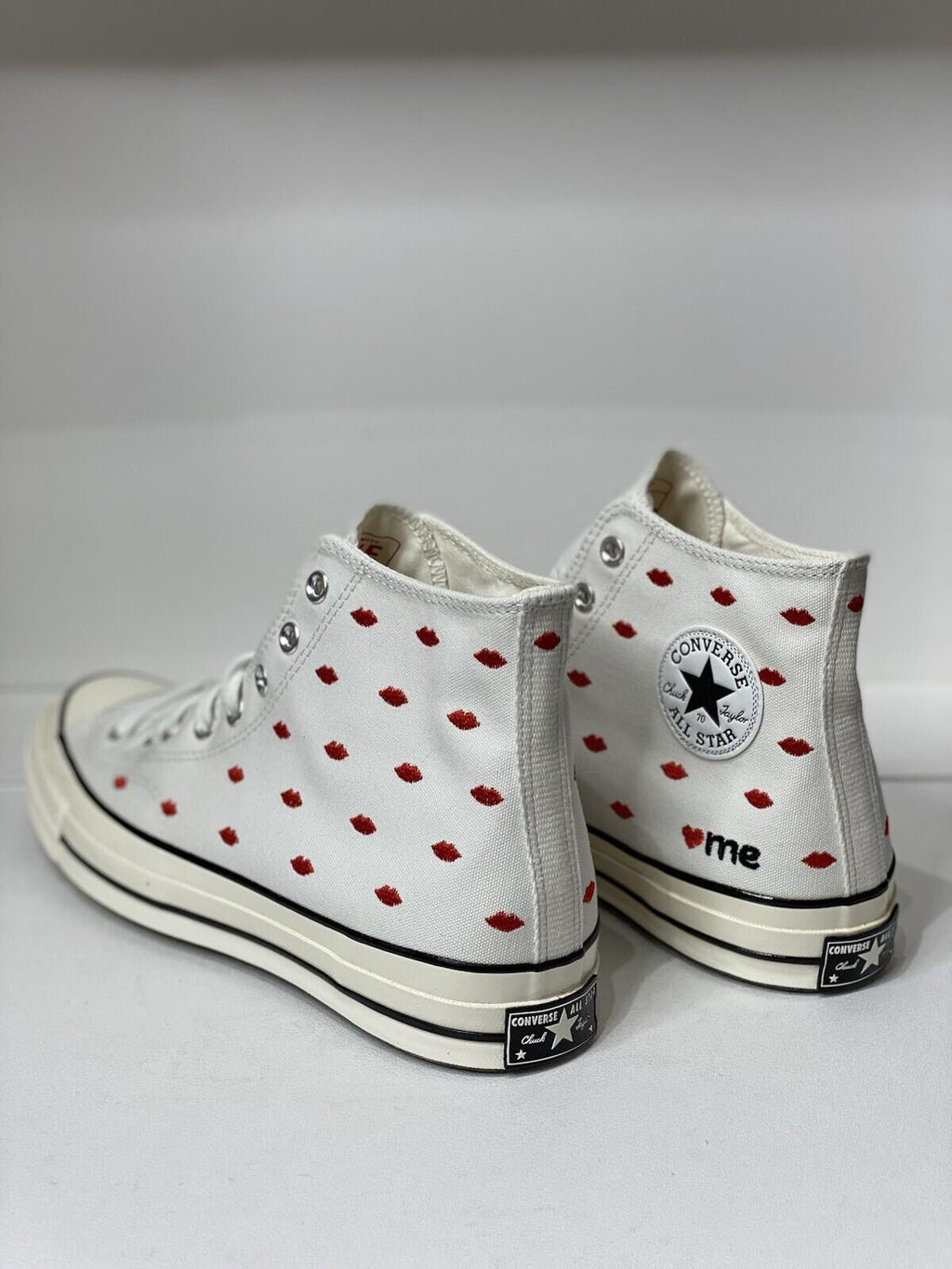 Converse chuck taylor 70 hi ‘ Love Me/ Embroidered Lips’ Men’s Size 12