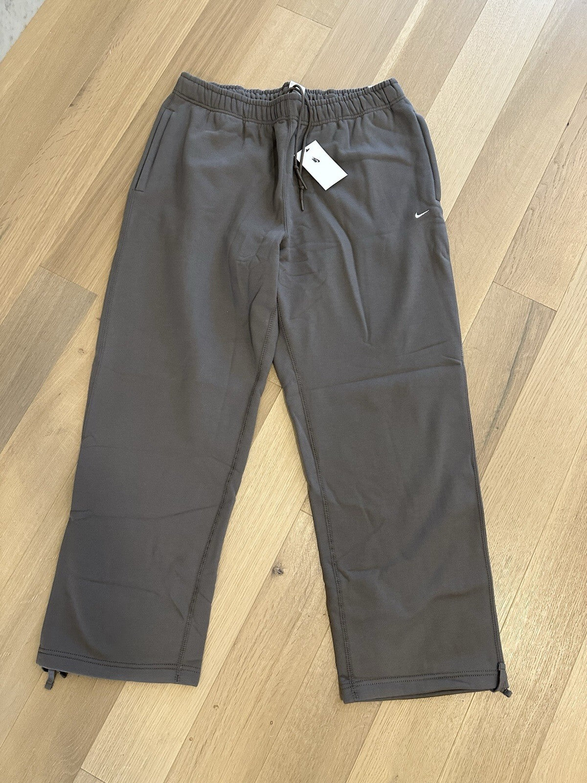 Nike Solo Swoosh Loose Fit Sweatsuit (Pants XL, Crewneck XL) Light Brown