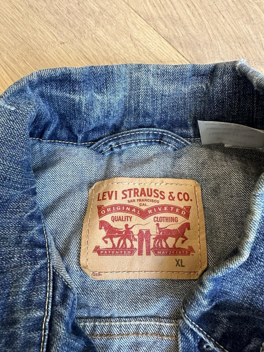 Levi’s Denim Jacket Men’s Size XL